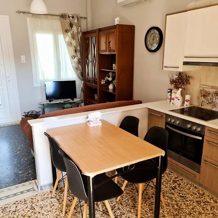 Μοντέρνα Εξοχική Κατοικία Στην Κωμη Komi  ภายนอก รูปภาพ