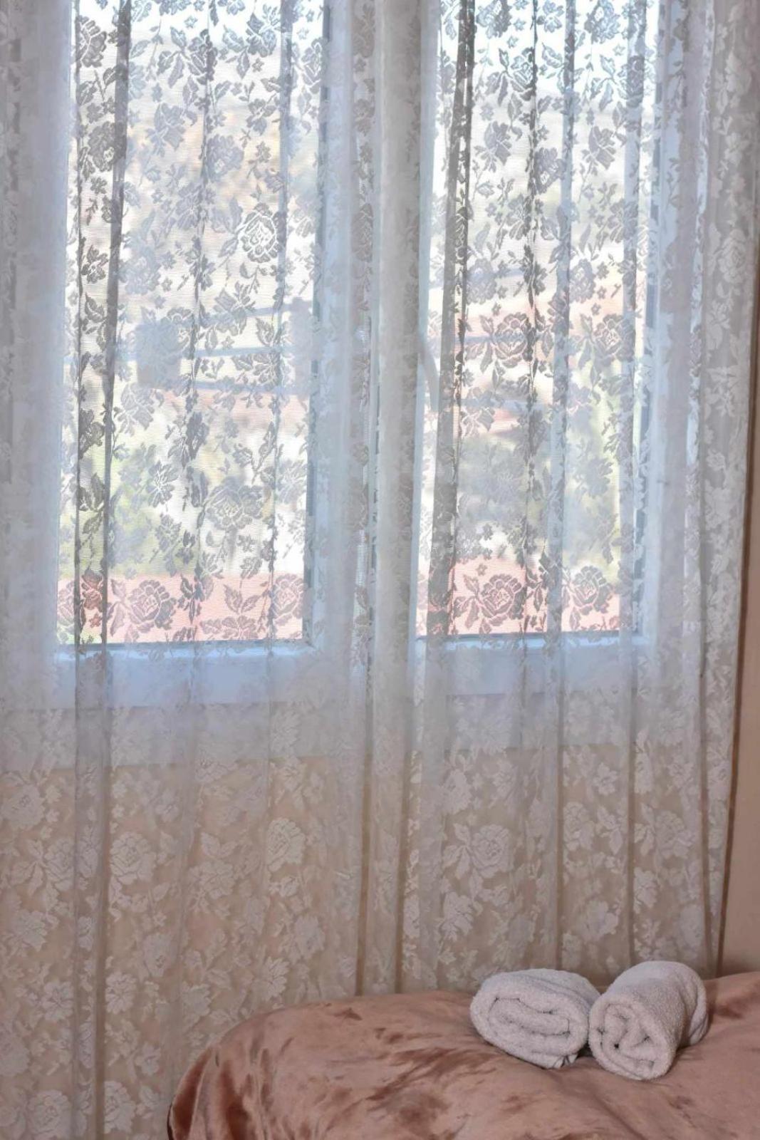 Μοντέρνα Εξοχική Κατοικία Στην Κωμη Komi  ภายนอก รูปภาพ